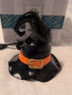 NIB Scentsy Salem Witch Hat Halloween Wax Warmer